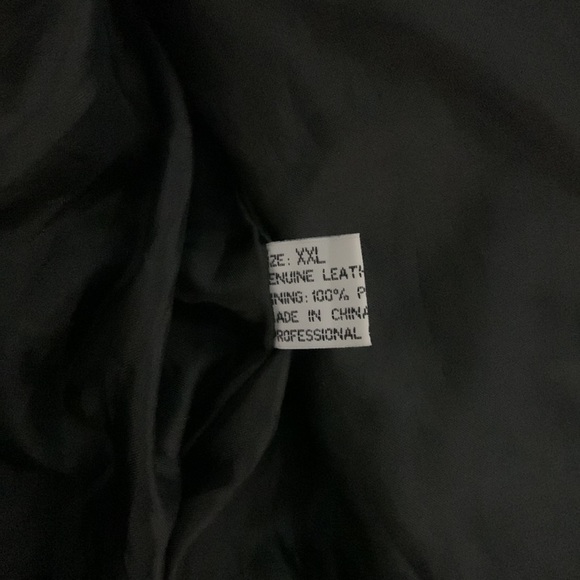 Vintage Black Leather Jacket - Picture 8 of 9